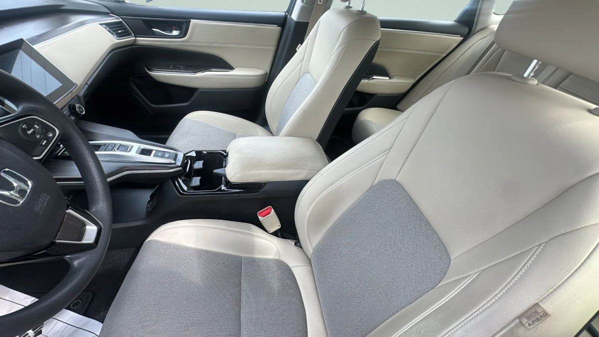 Photo 9 of this Honda Clarity Plug-In Hybrid