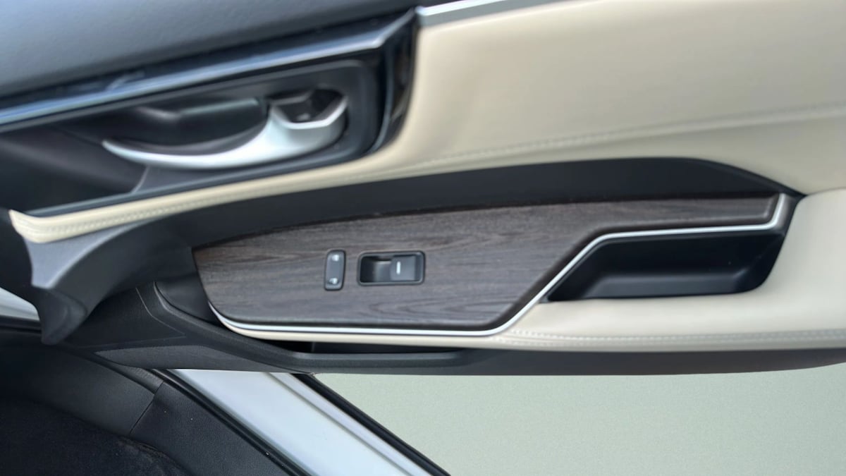 Photo 18 of this Honda Clarity Plug-In Hybrid