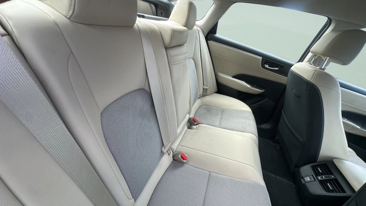 Photo 19 of this Honda Clarity Plug-In Hybrid