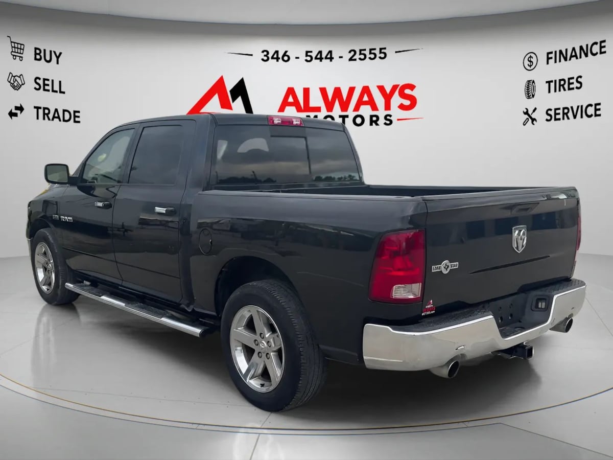 Photo 7 of this Dodge Ram 1500