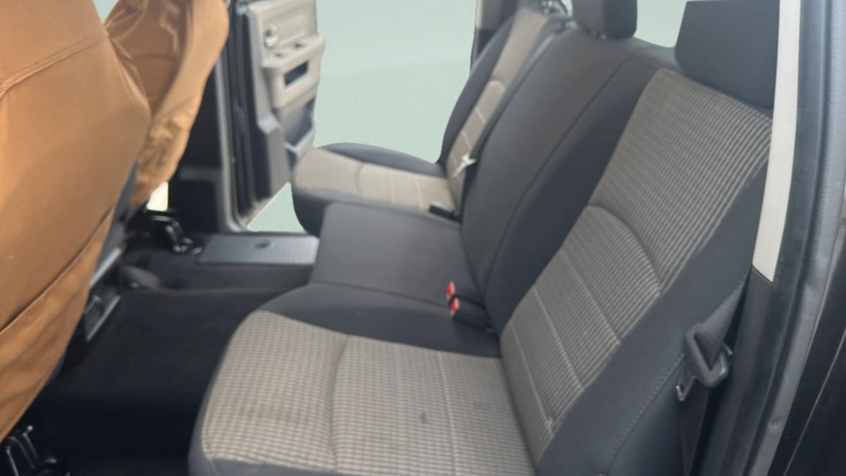Photo 20 of this Dodge Ram 1500