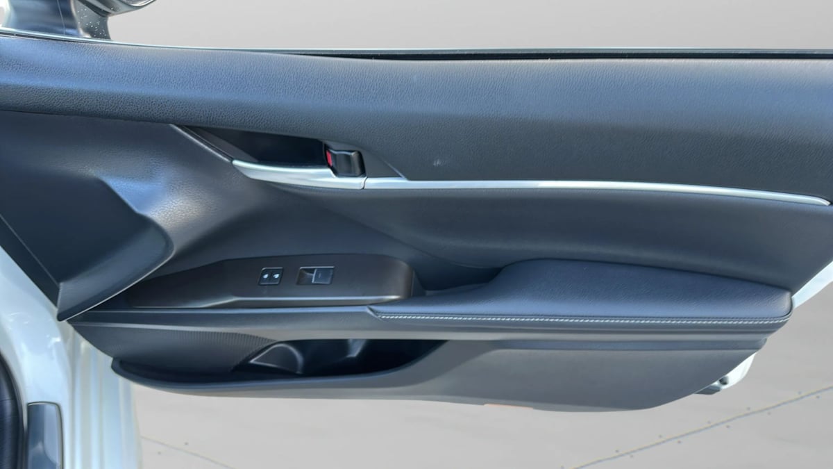 Photo 16 of this Toyota Camry