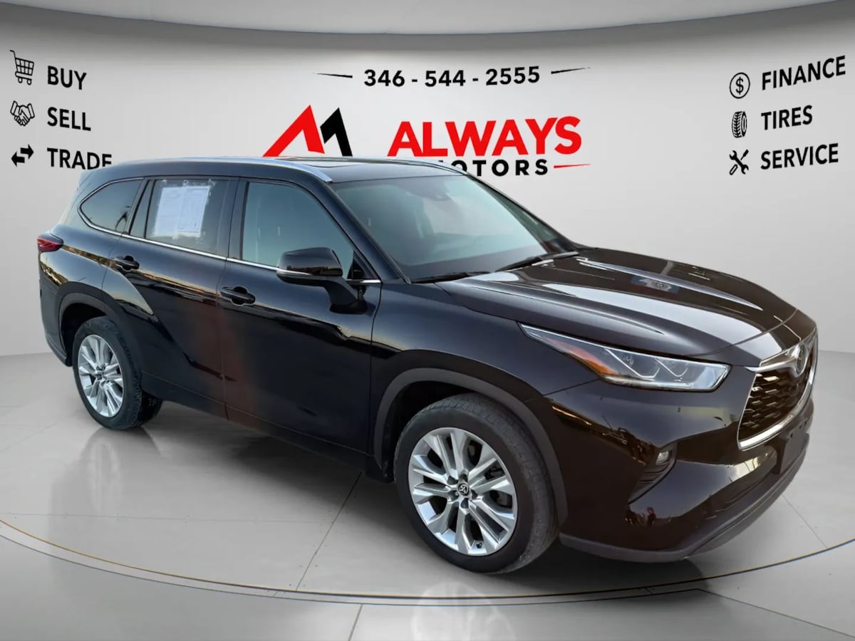 Photo 3 of this Toyota Highlander