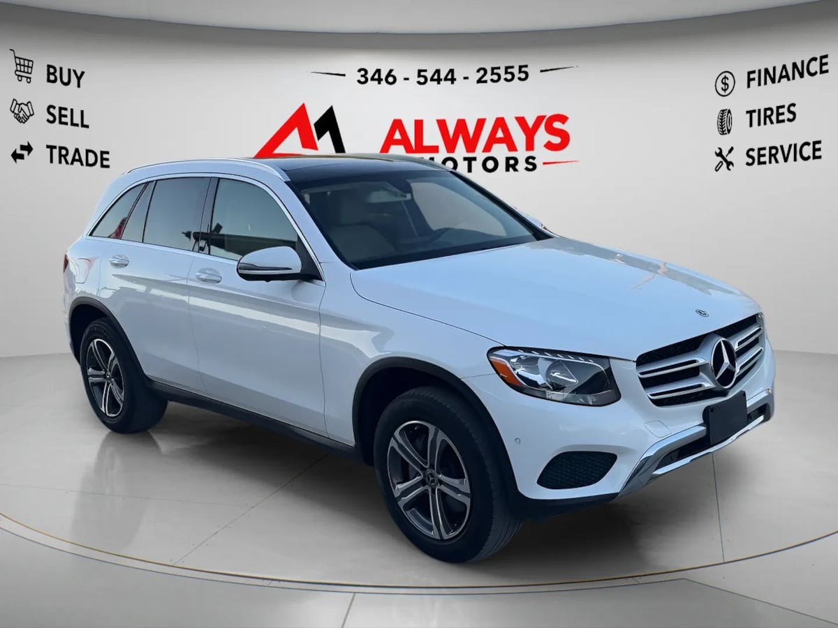 Photo 3 of this Mercedes-Benz GLC 300