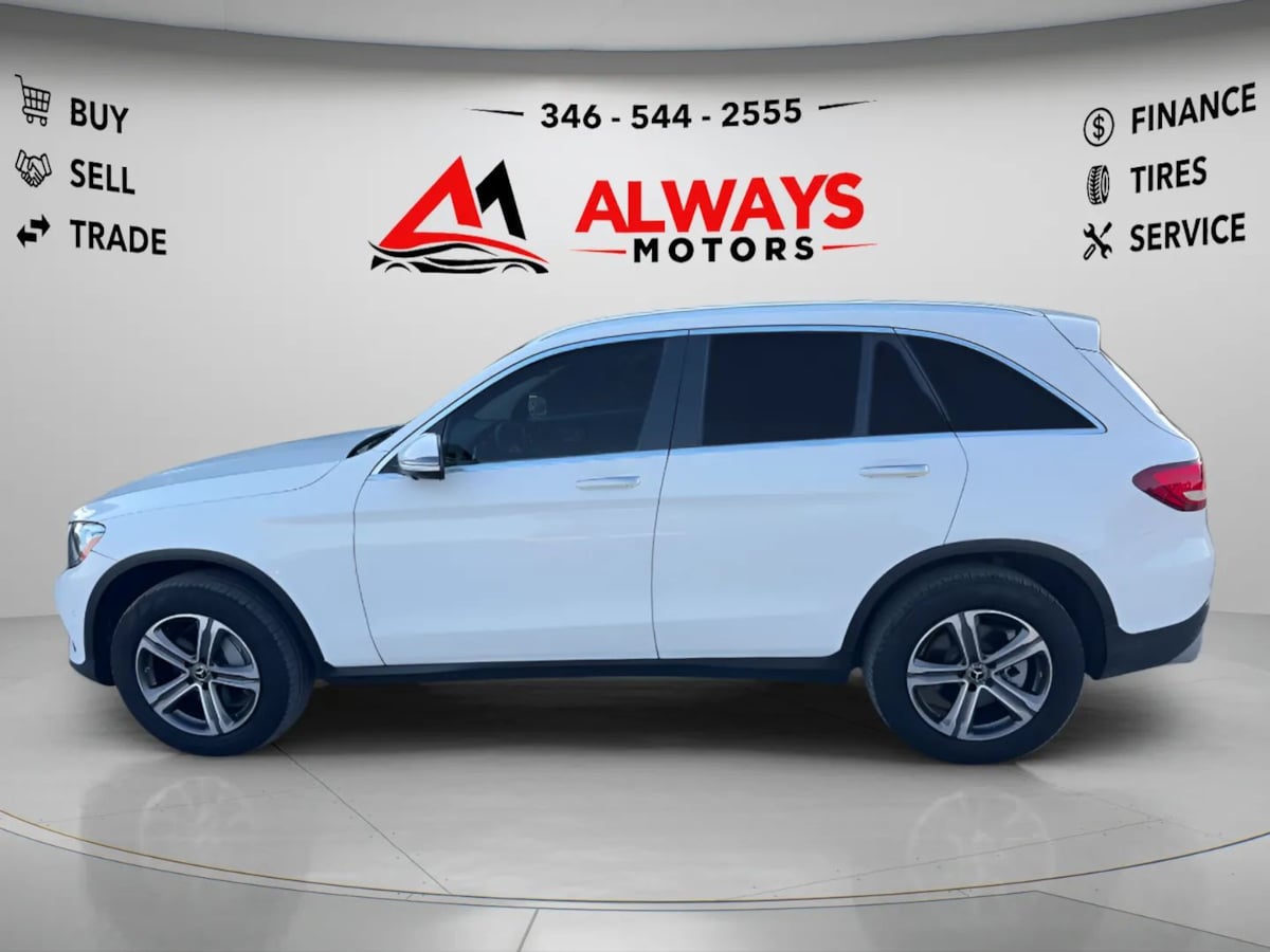 Photo 8 of this Mercedes-Benz GLC 300