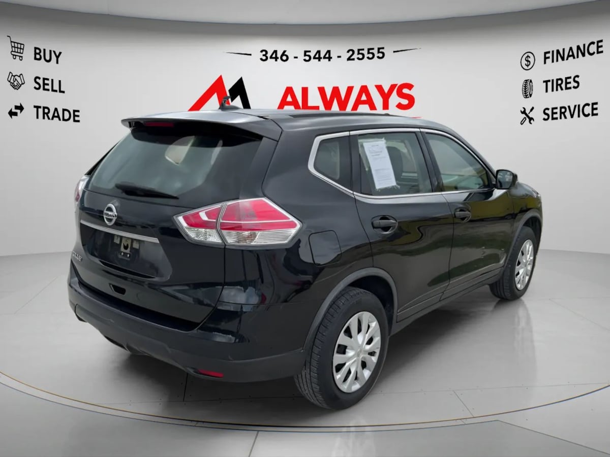 Photo 5 of this Nissan Rogue