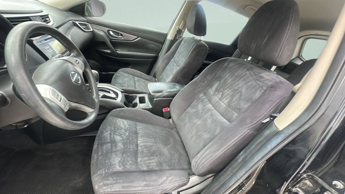 Photo 9 of this Nissan Rogue