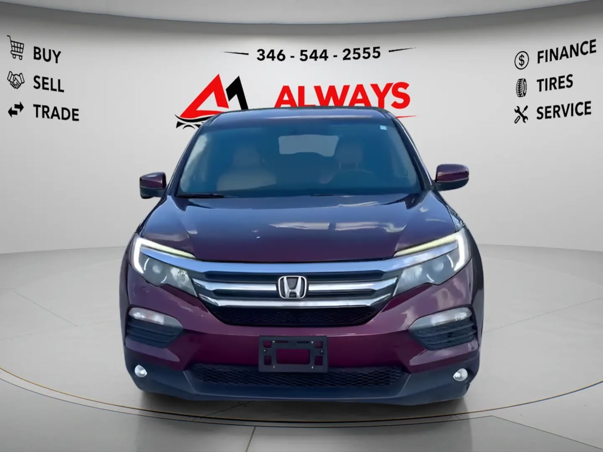 Photo 2 of this Honda Pilot