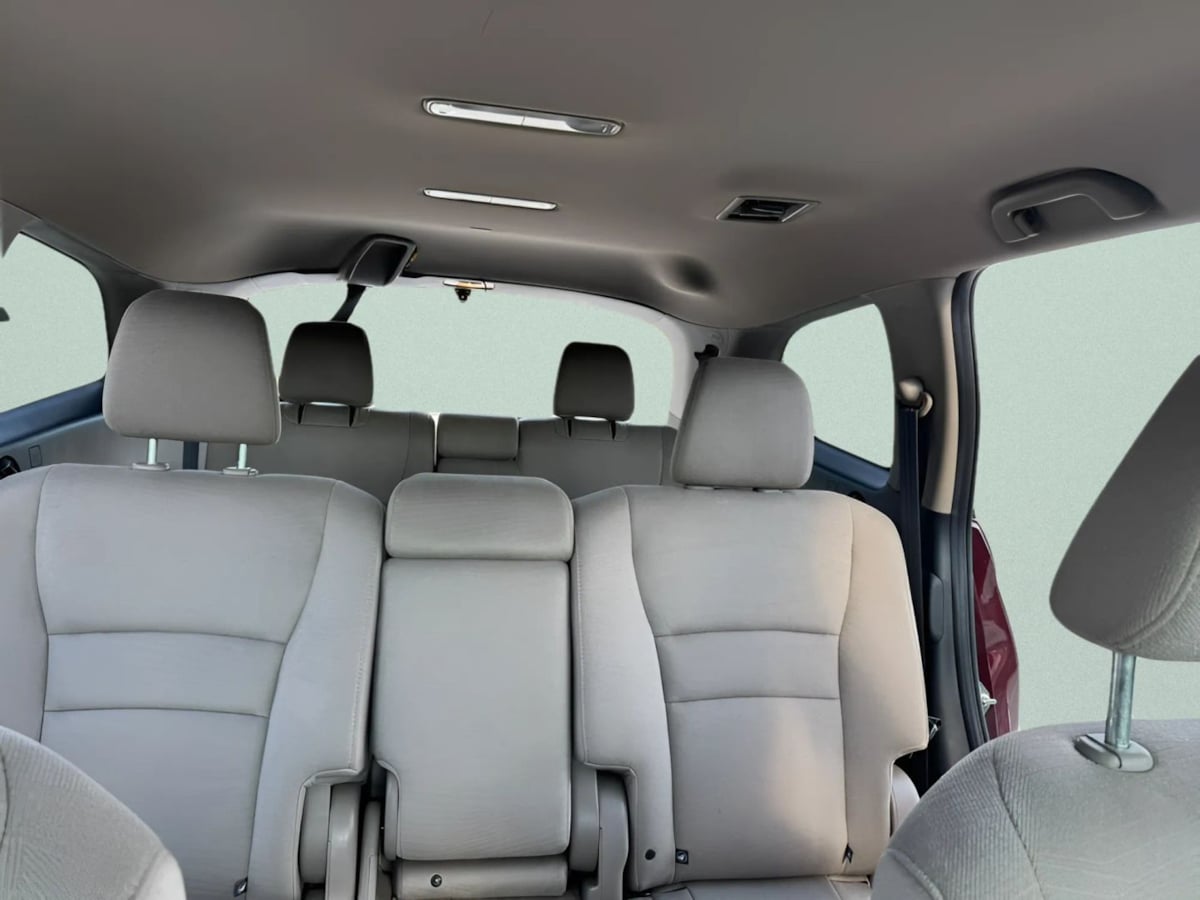 Photo 10 of this Honda Pilot