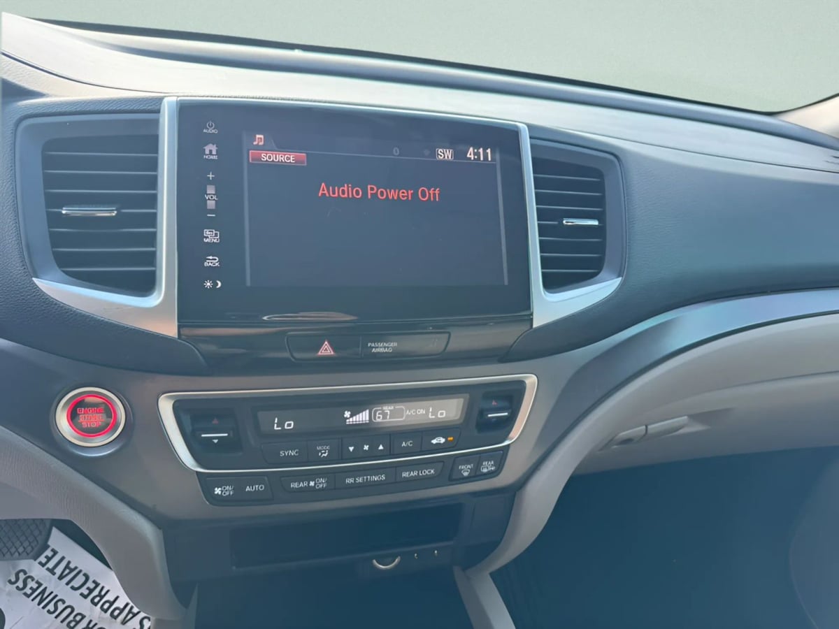 Photo 12 of this Honda Pilot