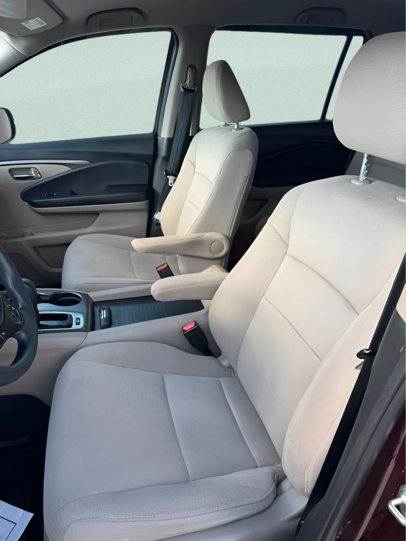 Photo 19 of this Honda Pilot