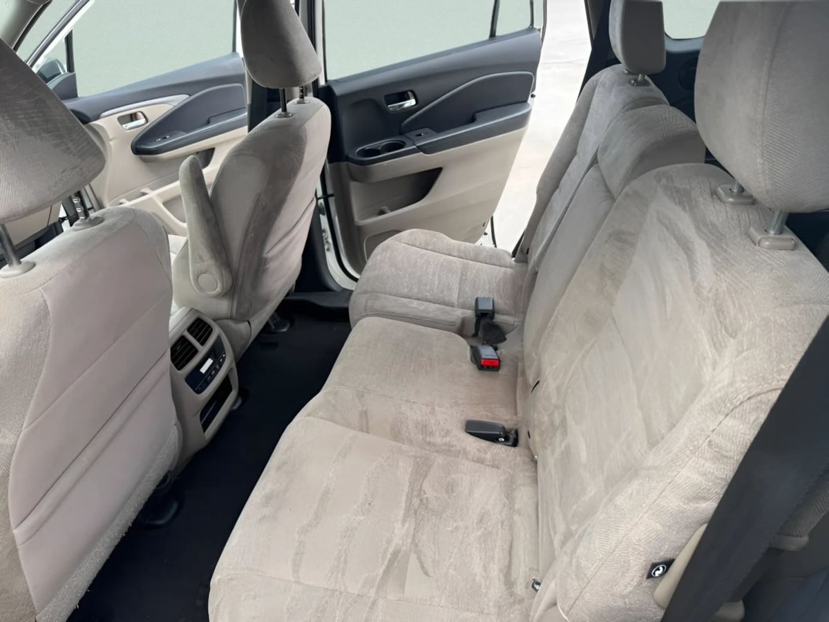 Photo 10 of this Honda Pilot