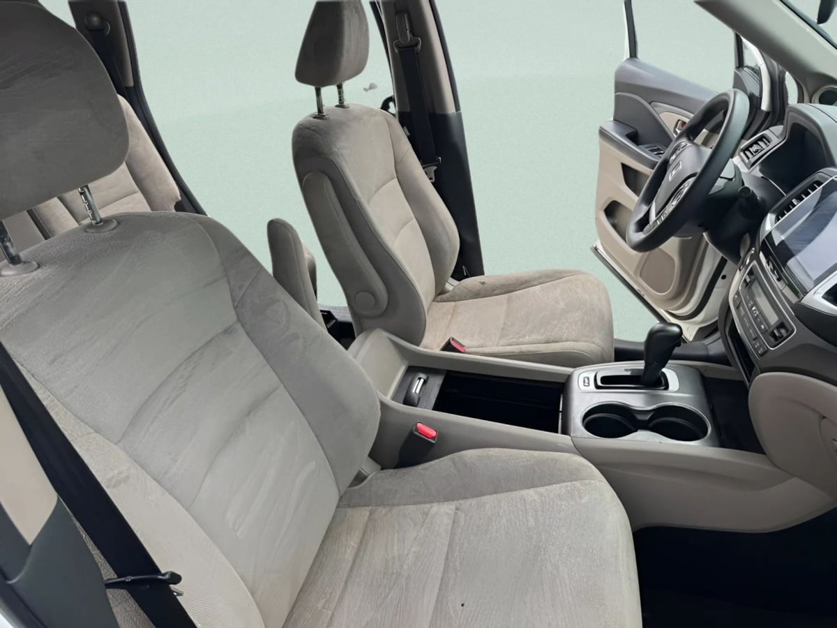 Photo 20 of this Honda Pilot