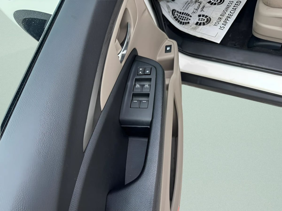 Photo 24 of this Honda Pilot