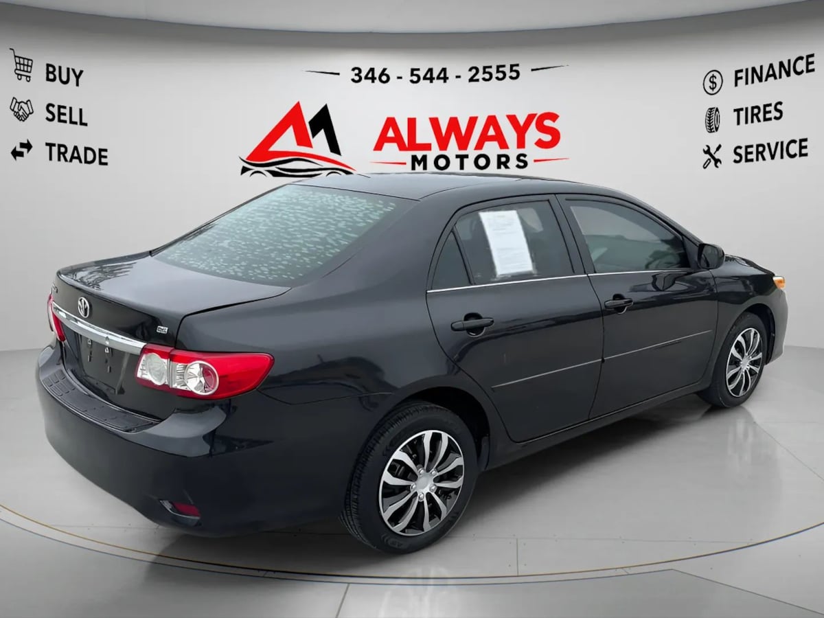 Photo 4 of this Toyota Corolla