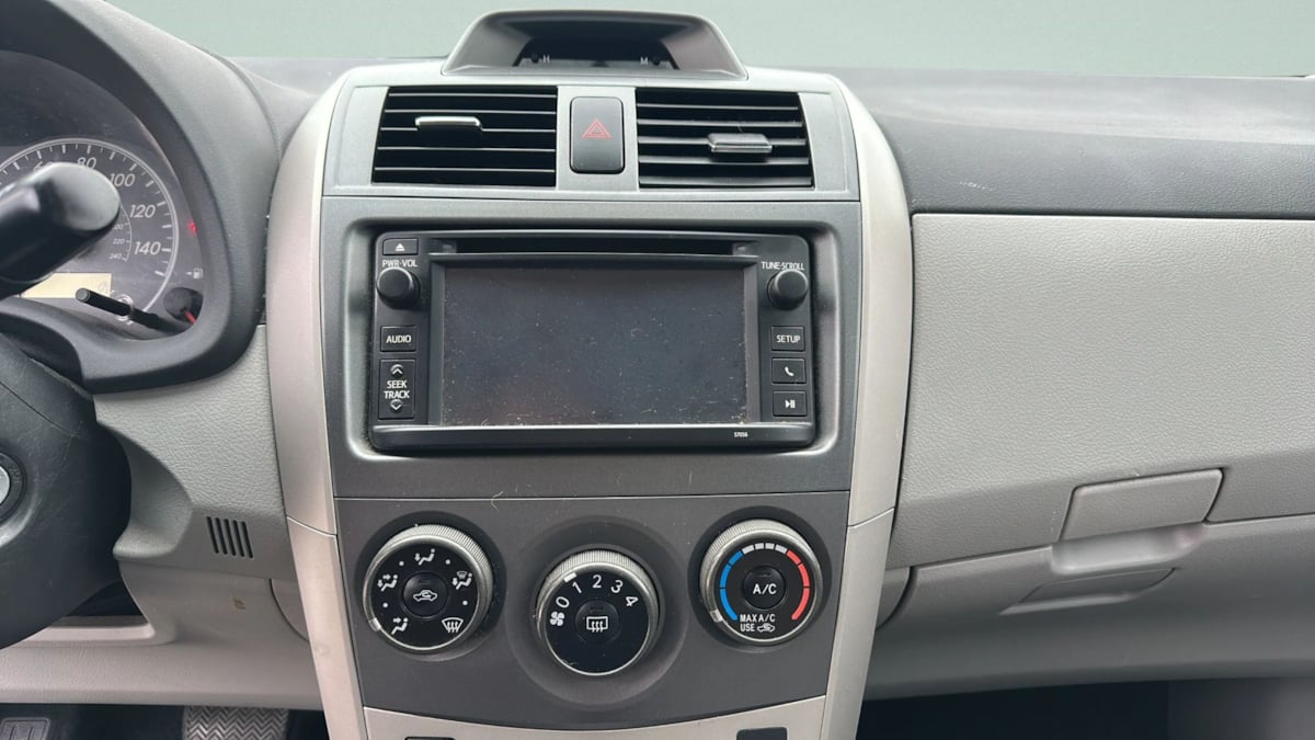 Photo 11 of this Toyota Corolla