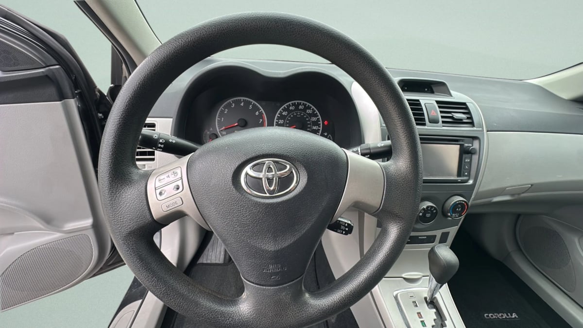 Photo 12 of this Toyota Corolla
