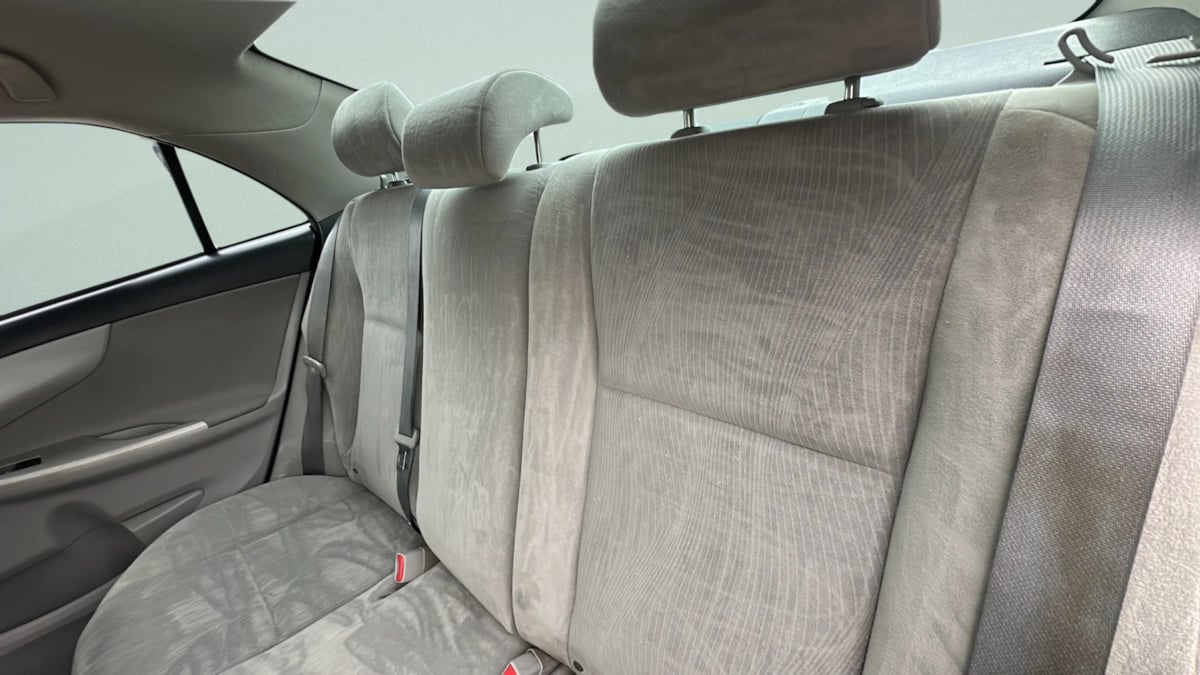 Photo 17 of this Toyota Corolla