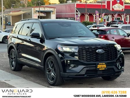 2025 Ford Explorer ST-Line