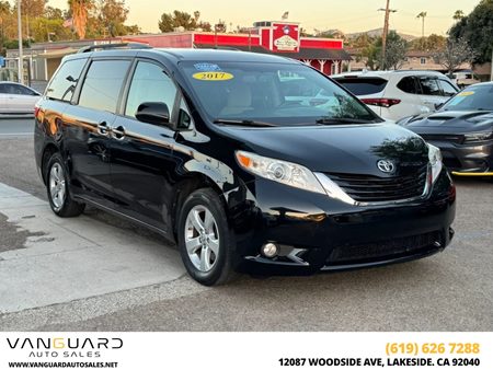 2017 Toyota Sienna LE