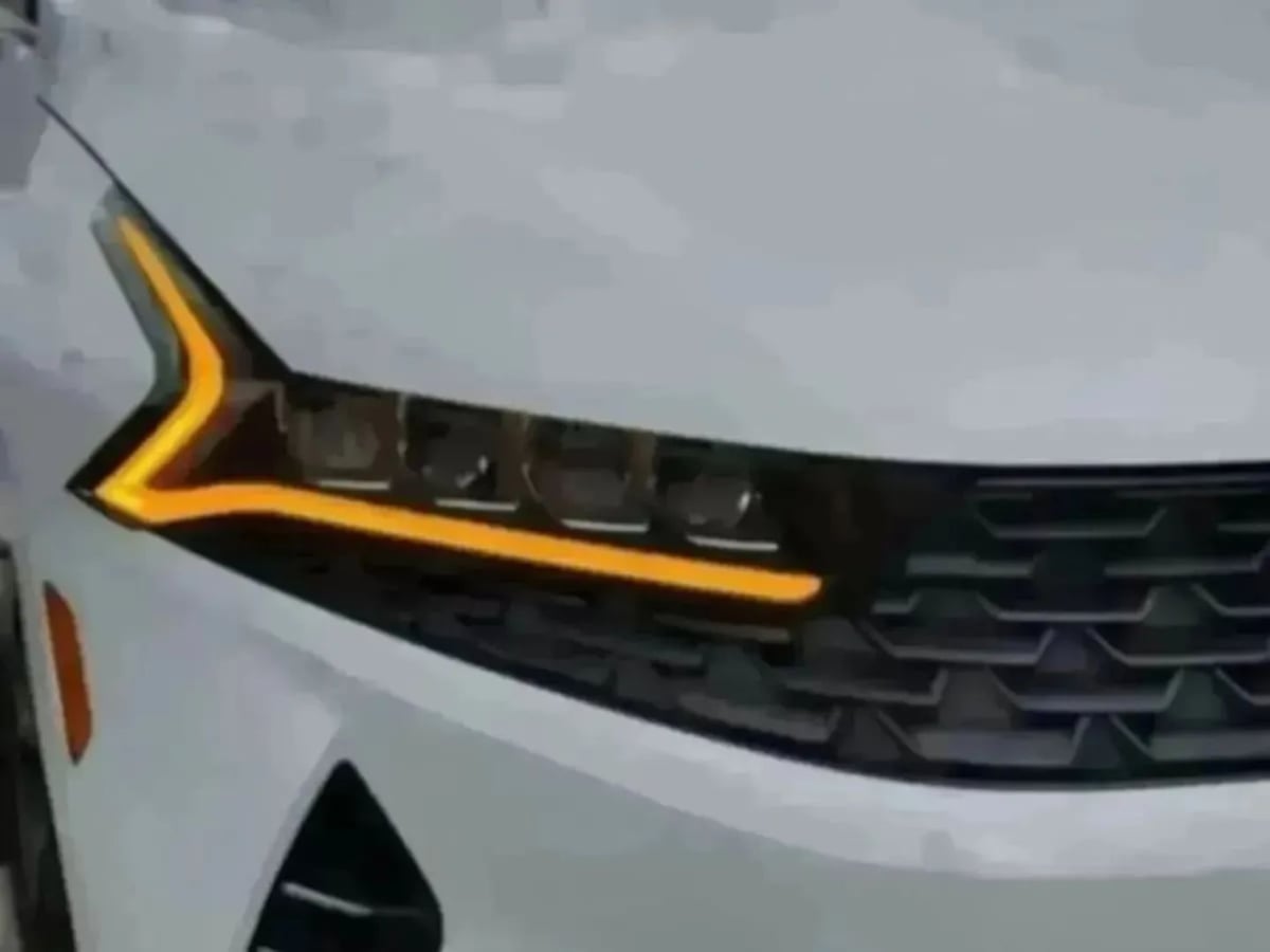 2023 Kia K5 LXS - Photo 5