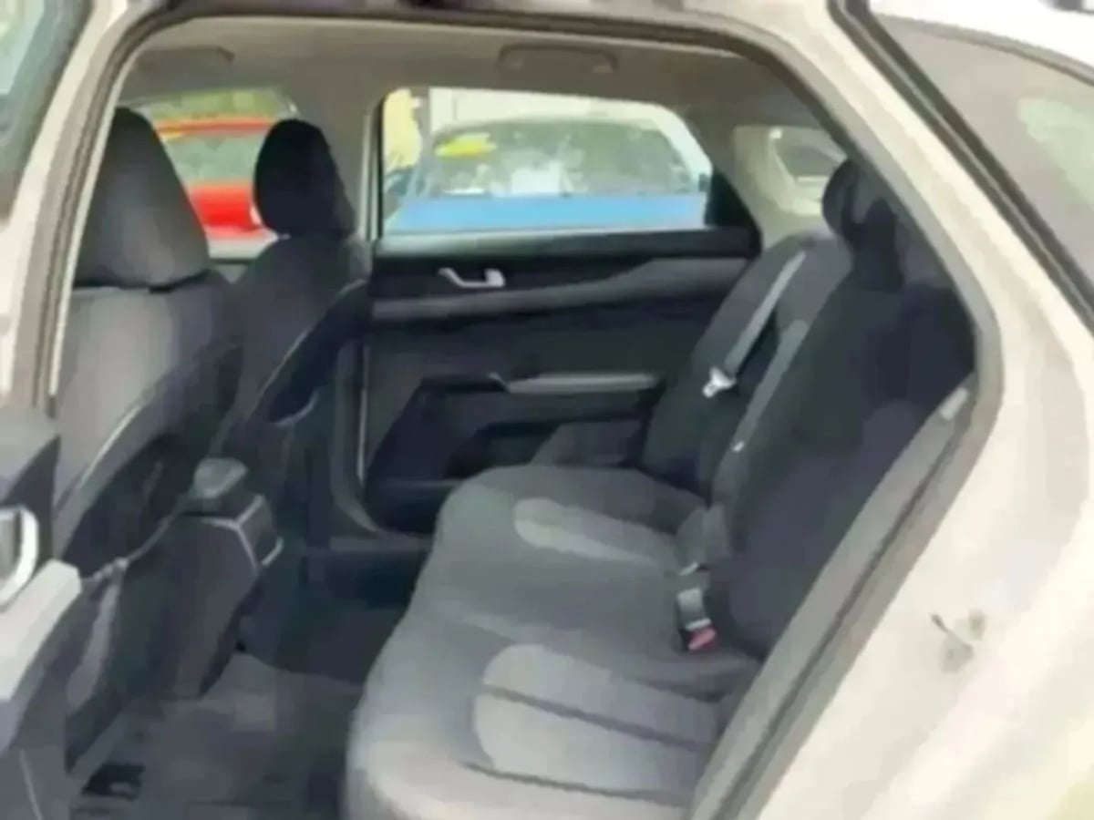 2023 Kia K5 LXS - Photo 19