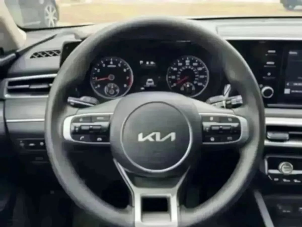 2023 Kia K5 LXS - Photo 20