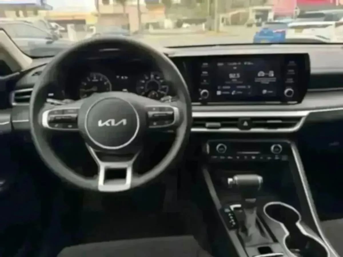2023 Kia K5 LXS - Photo 21