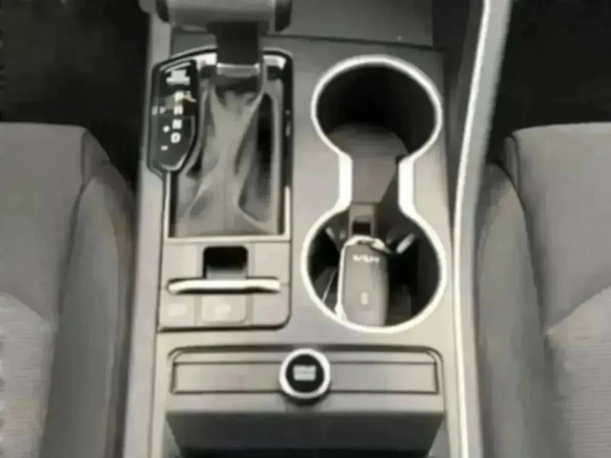 2023 Kia K5 LXS - Photo 25