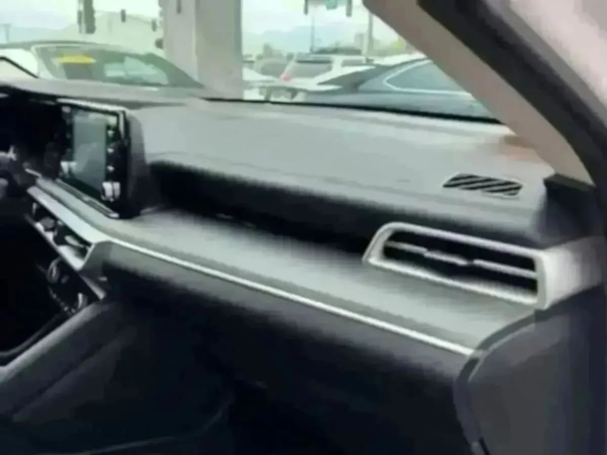 2023 Kia K5 LXS - Photo 30