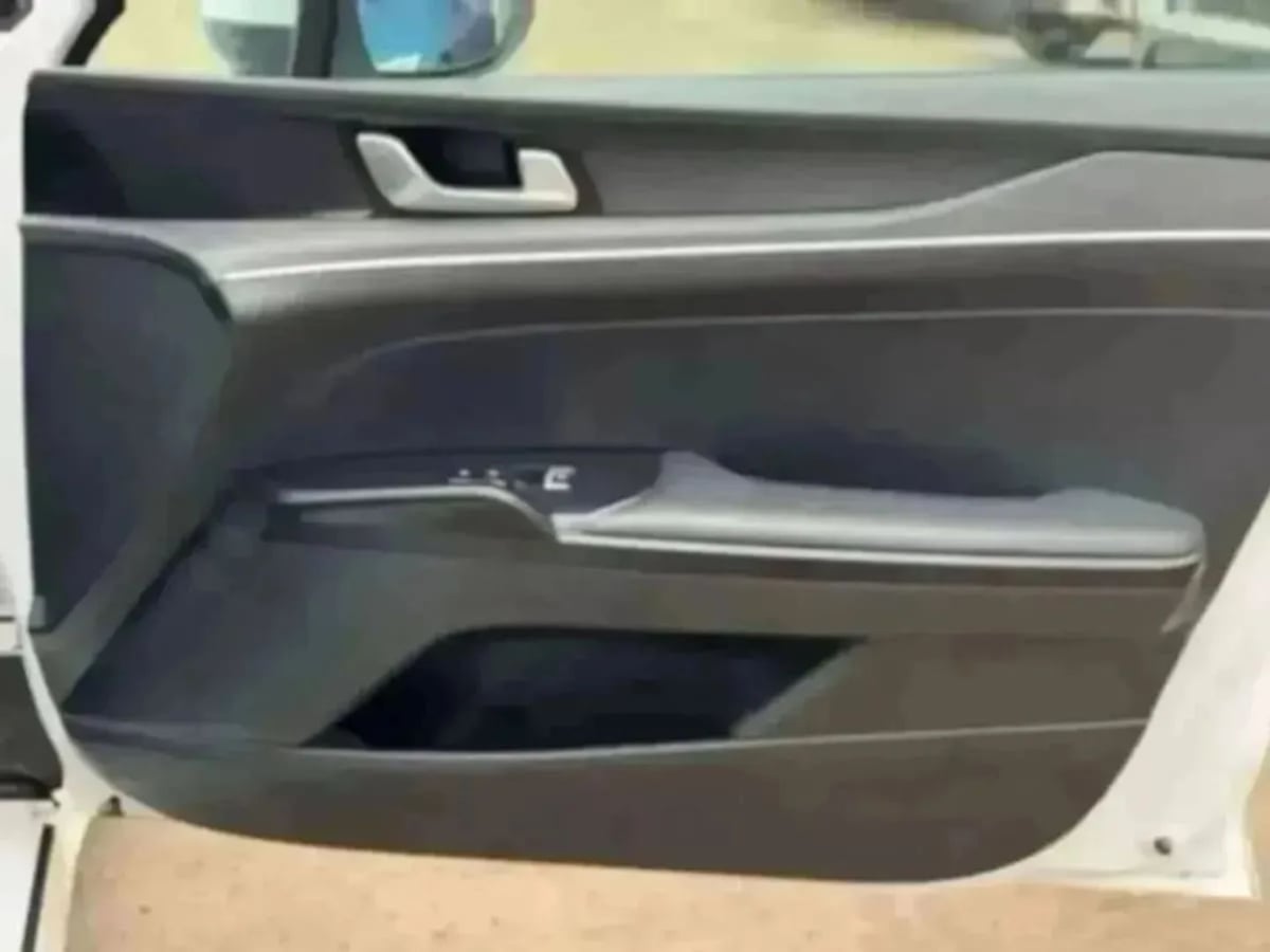 2023 Kia K5 LXS - Photo 33