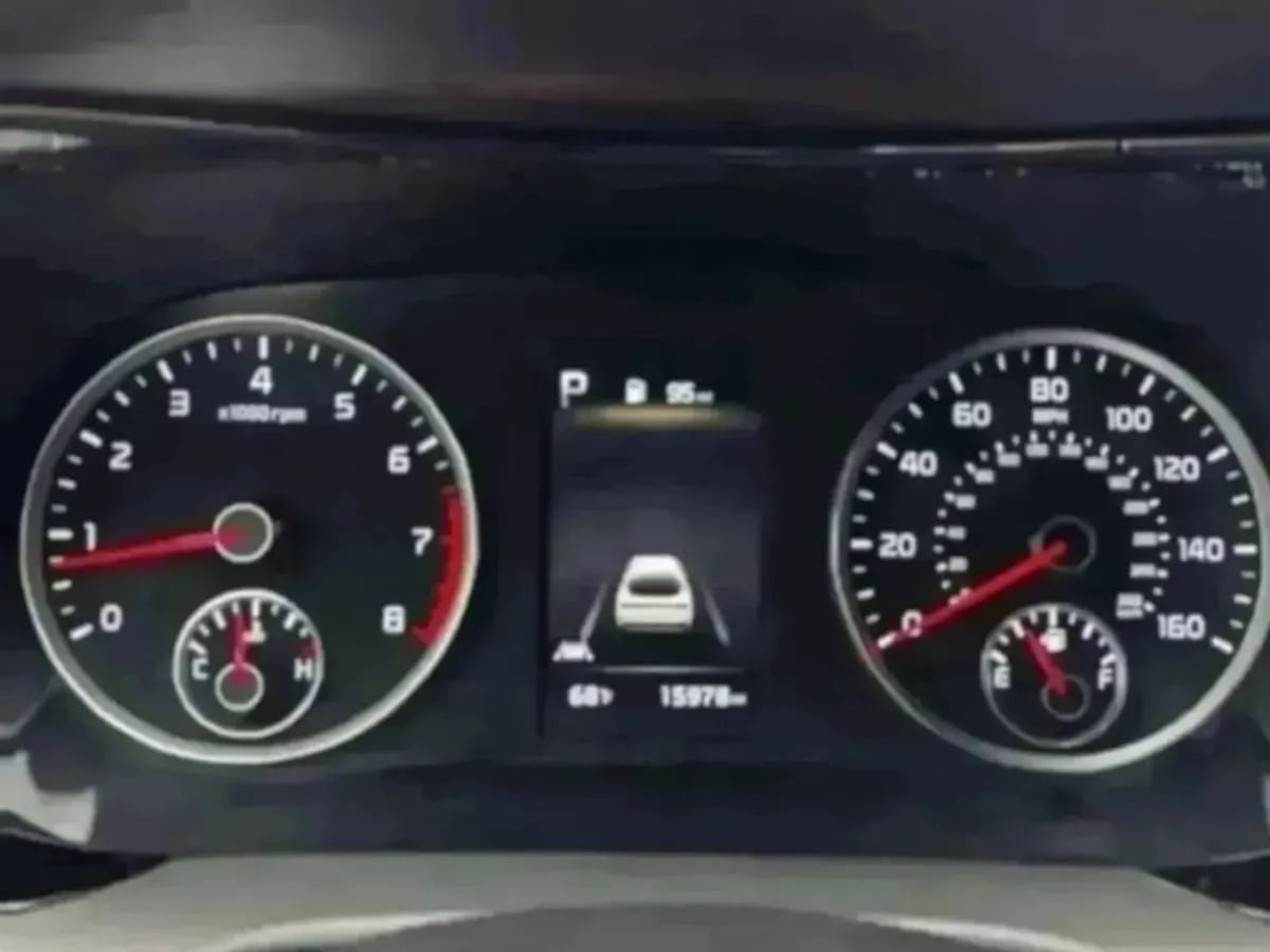 2023 Kia K5 LXS - Photo 36