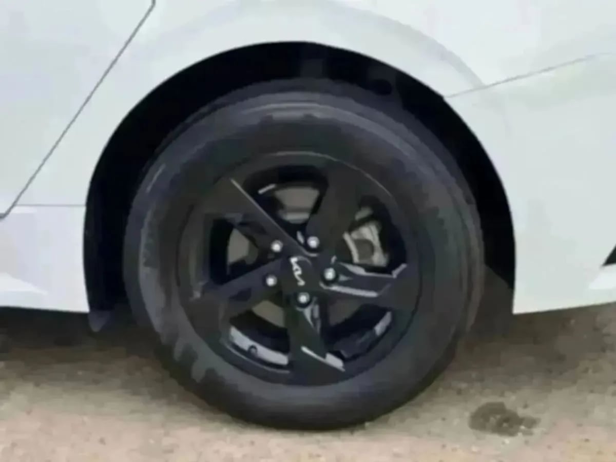 2023 Kia K5 LXS - Photo 39