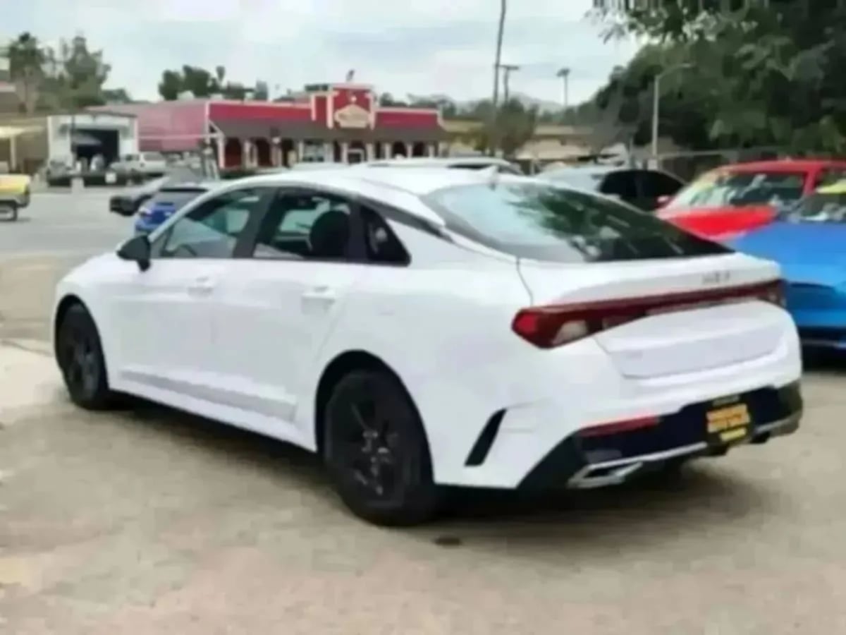 2023 Kia K5 LXS - Photo 40