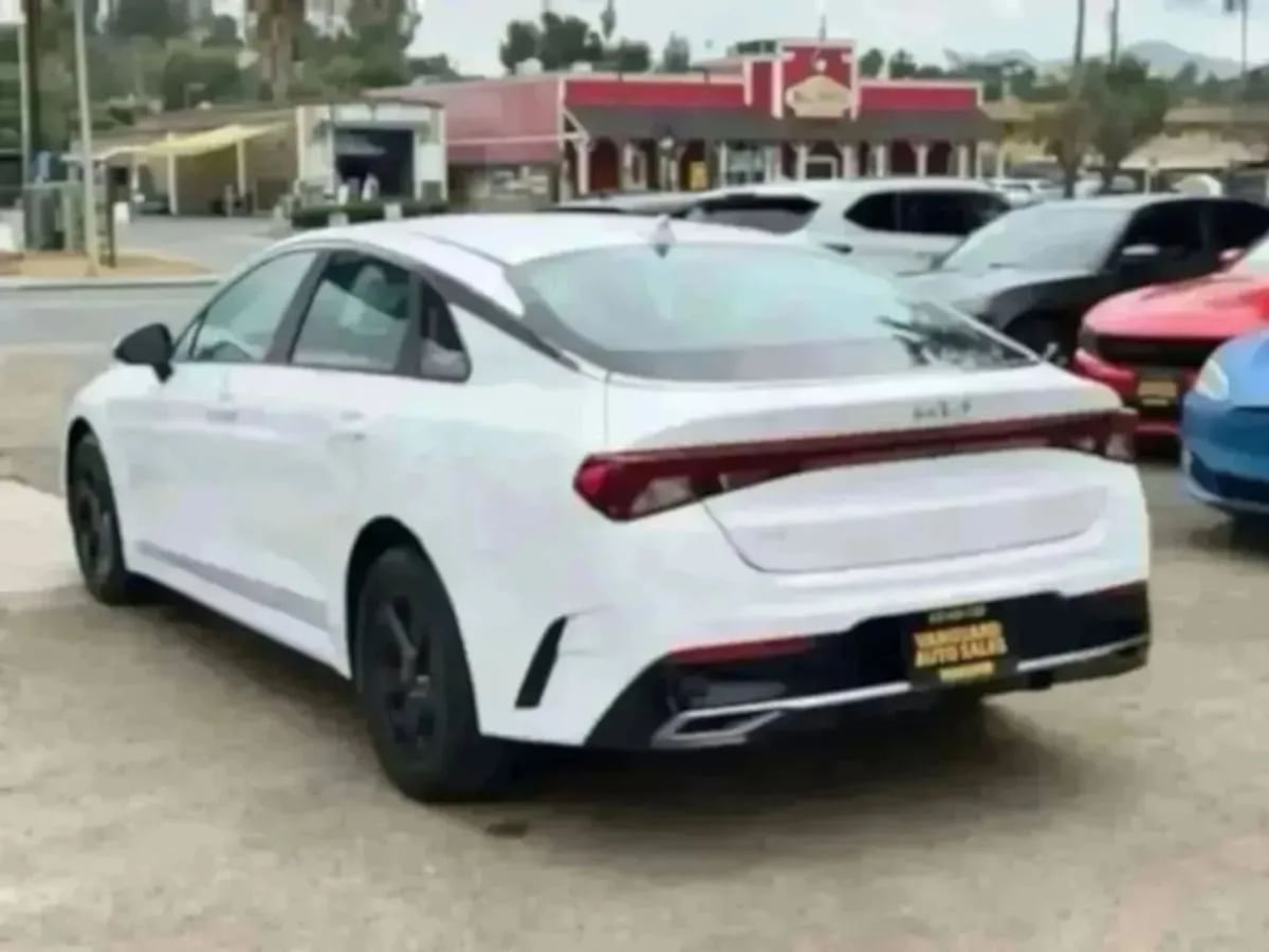 2023 Kia K5 LXS - Photo 41