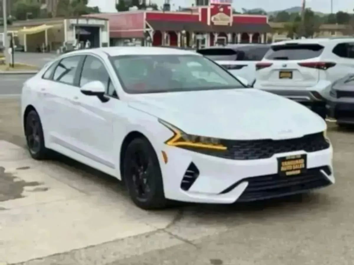 2023 Kia K5 LXS - Photo 48