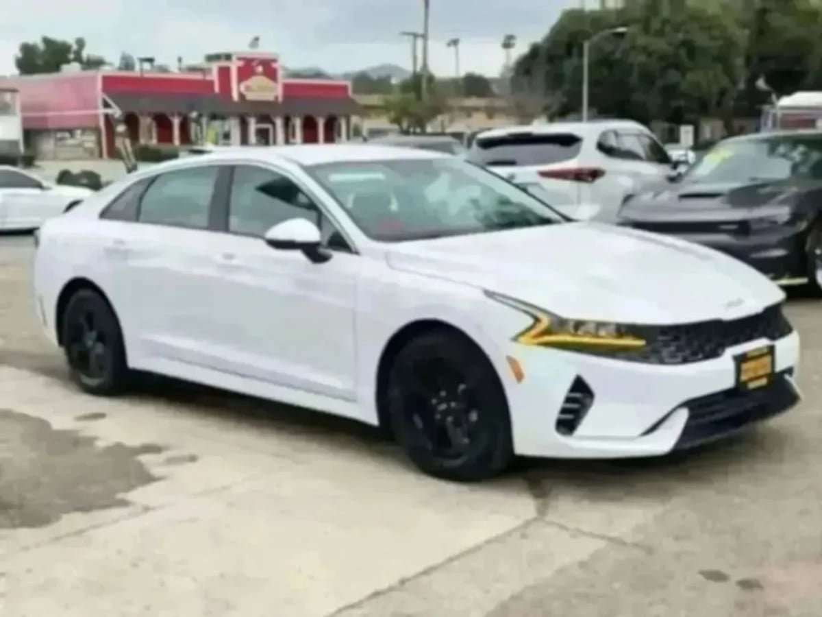 2023 Kia K5 LXS - Photo 49