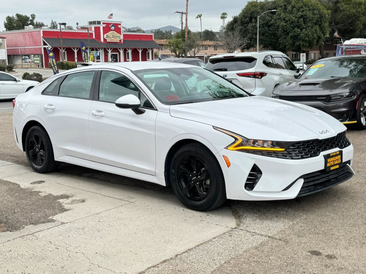 2023 Kia K5 LXS - Photo 52