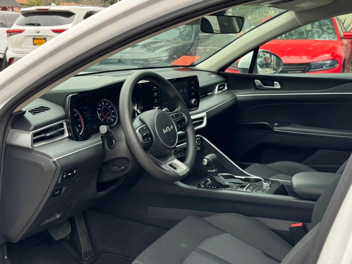 2023 Kia K5 LXS - Photo 62