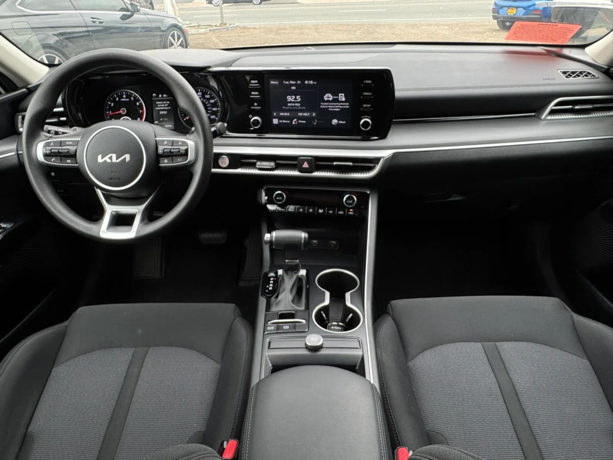 2023 Kia K5 LXS - Photo 72