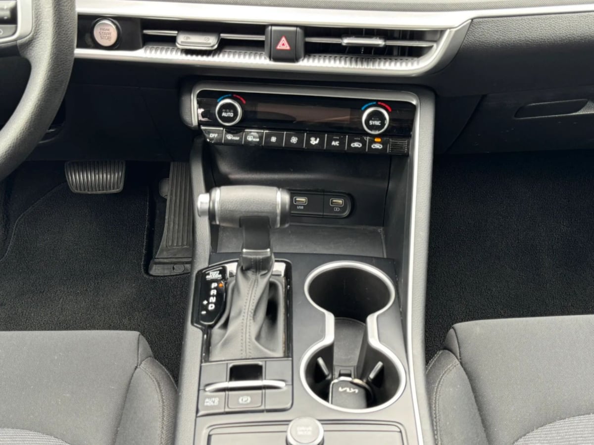 2023 Kia K5 LXS - Photo 74
