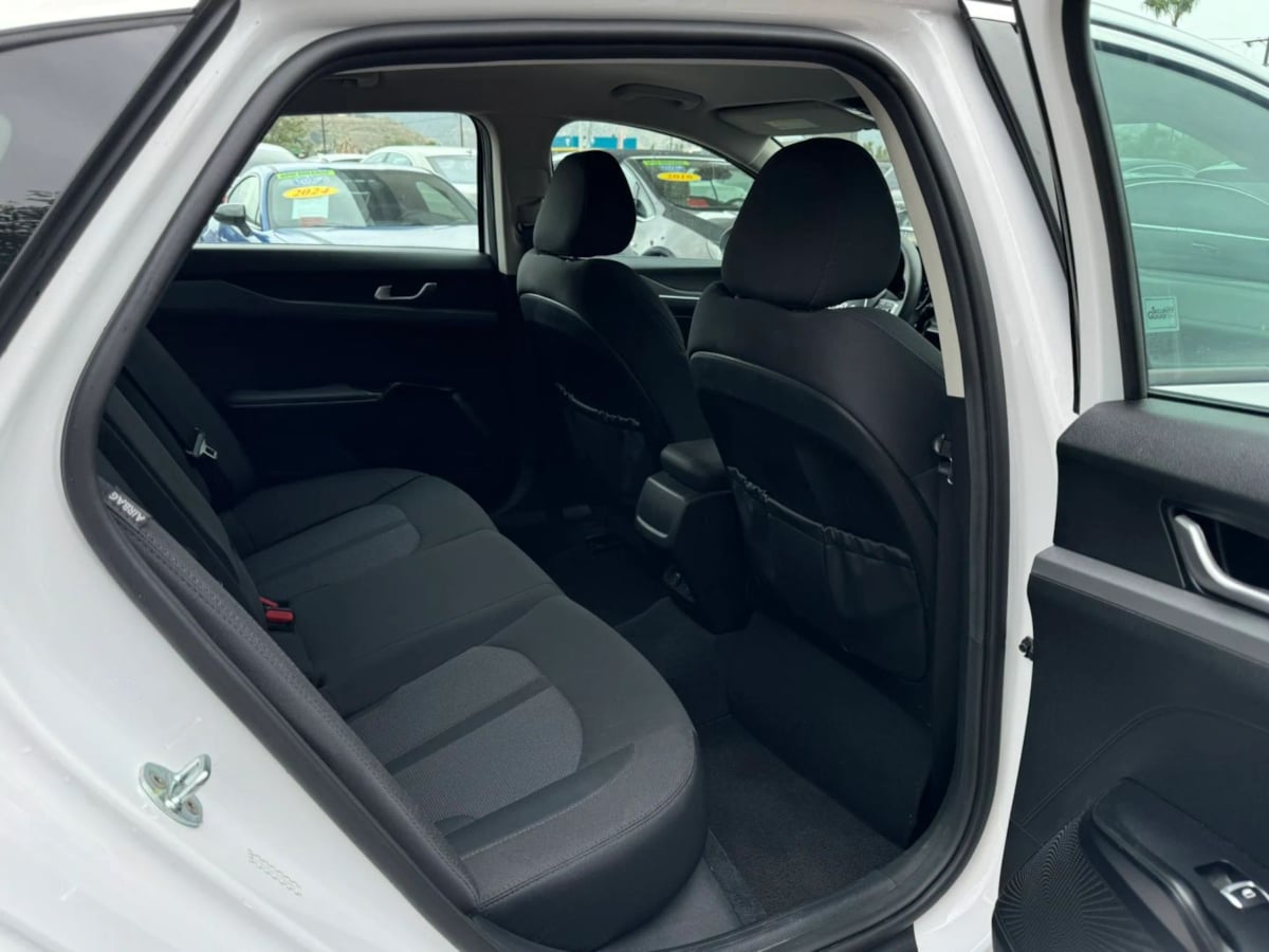 2023 Kia K5 LXS - Photo 77