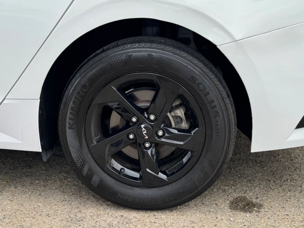 2023 Kia K5 LXS - Photo 89