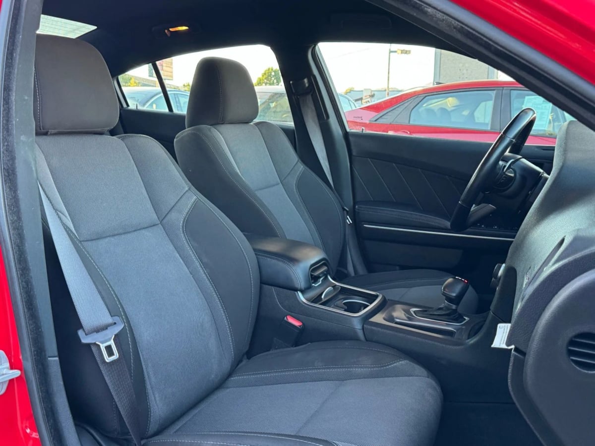 2022 Dodge Charger SXT - Photo 16