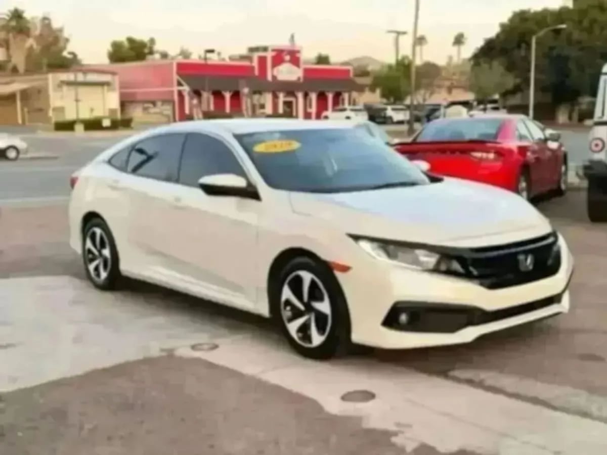 View vehicle photo 2