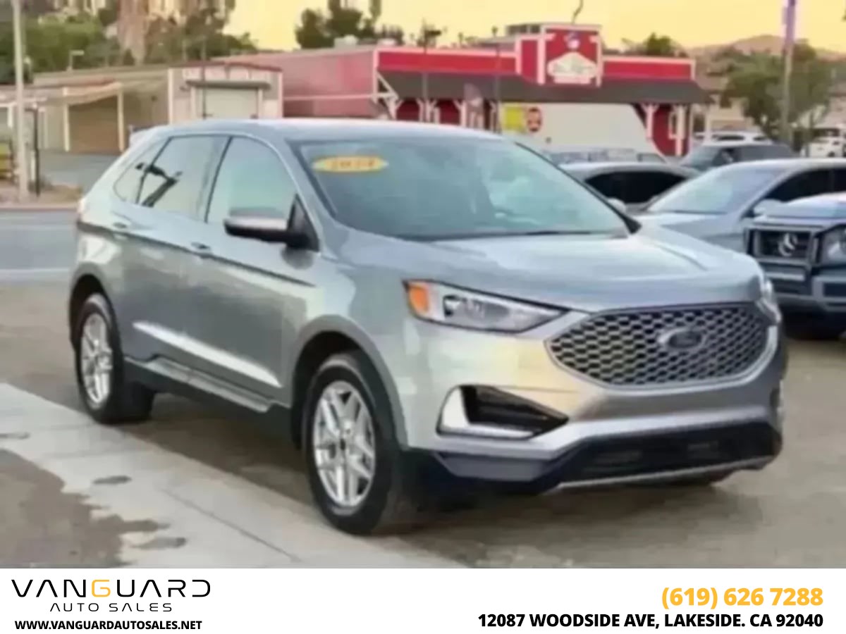 Iconic Silver Metallic 2024 Ford Edge SUV / Crossover All-Wheel Drive Automatic
