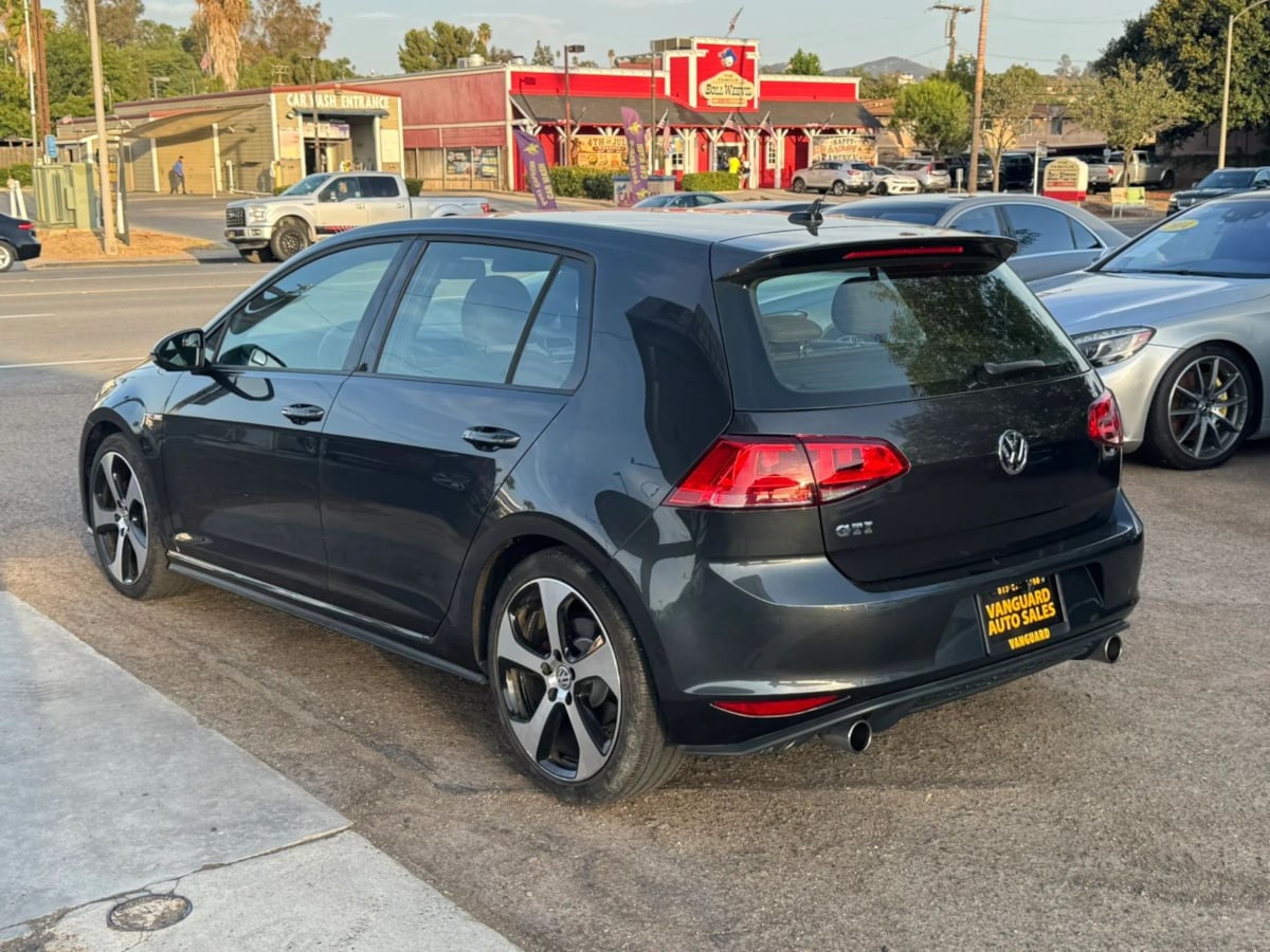 Photo 28 of this Volkswagen Golf GTI