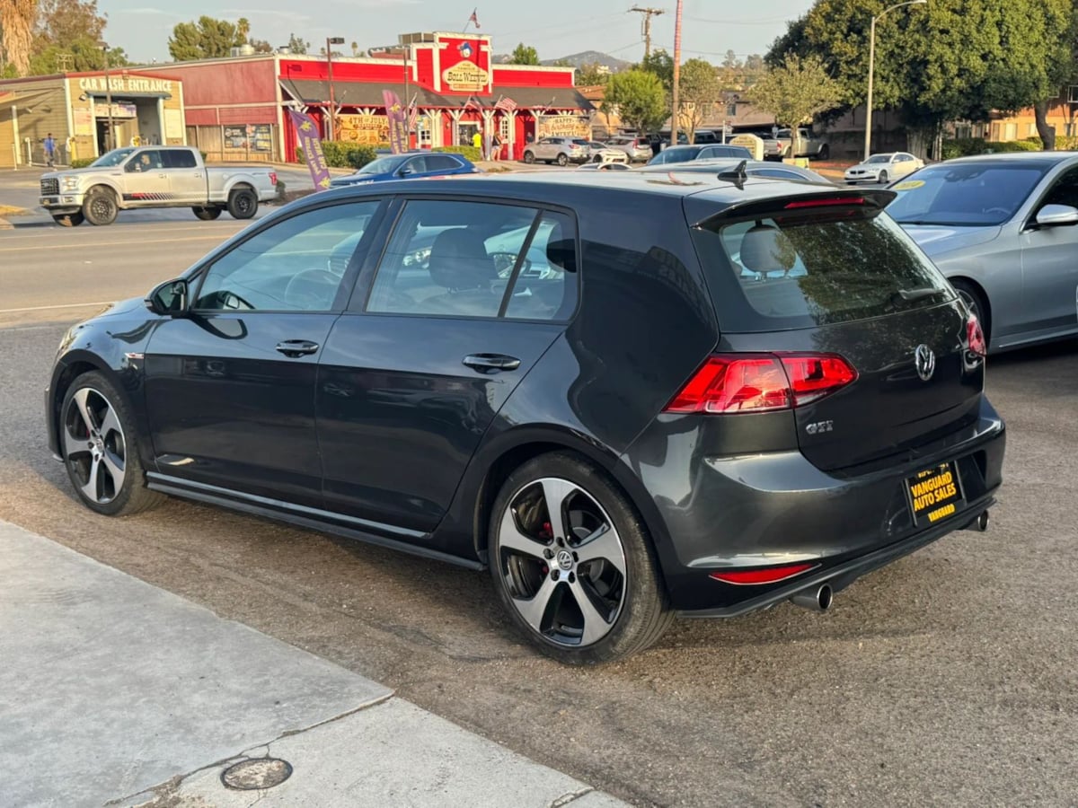 Photo 29 of this Volkswagen Golf GTI