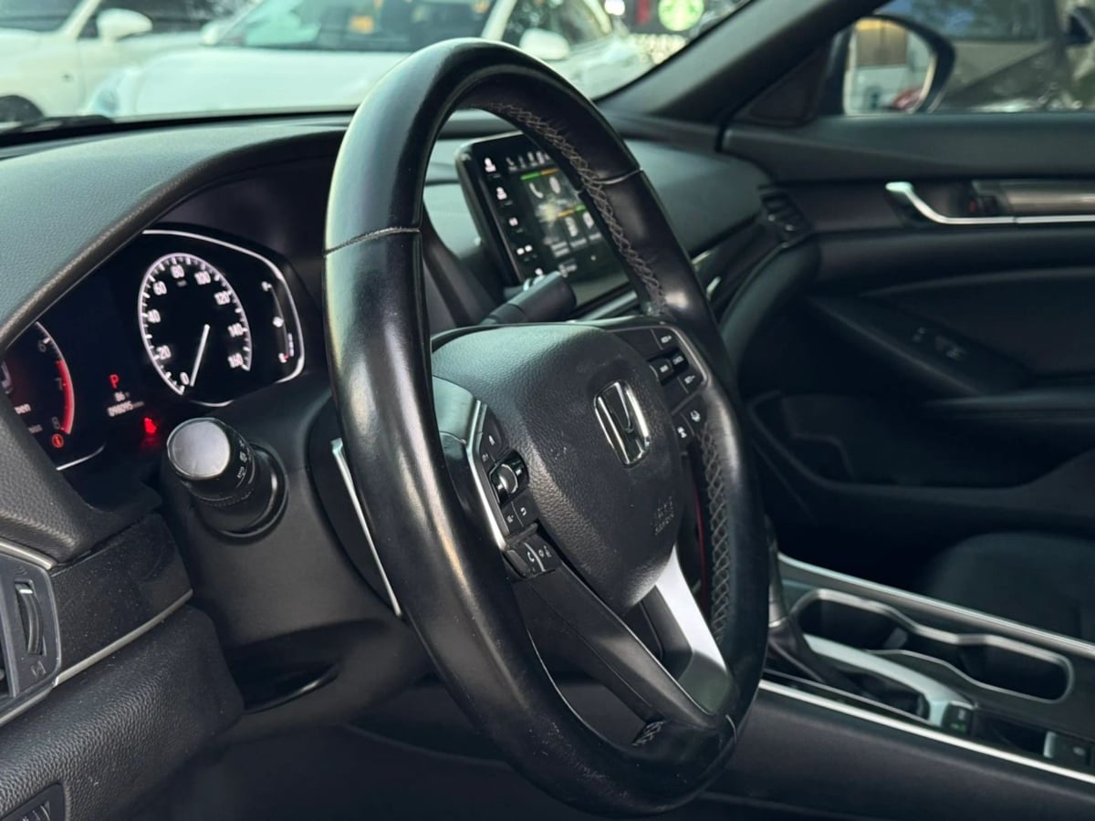 Photo 27 of this Honda Accord Sedan