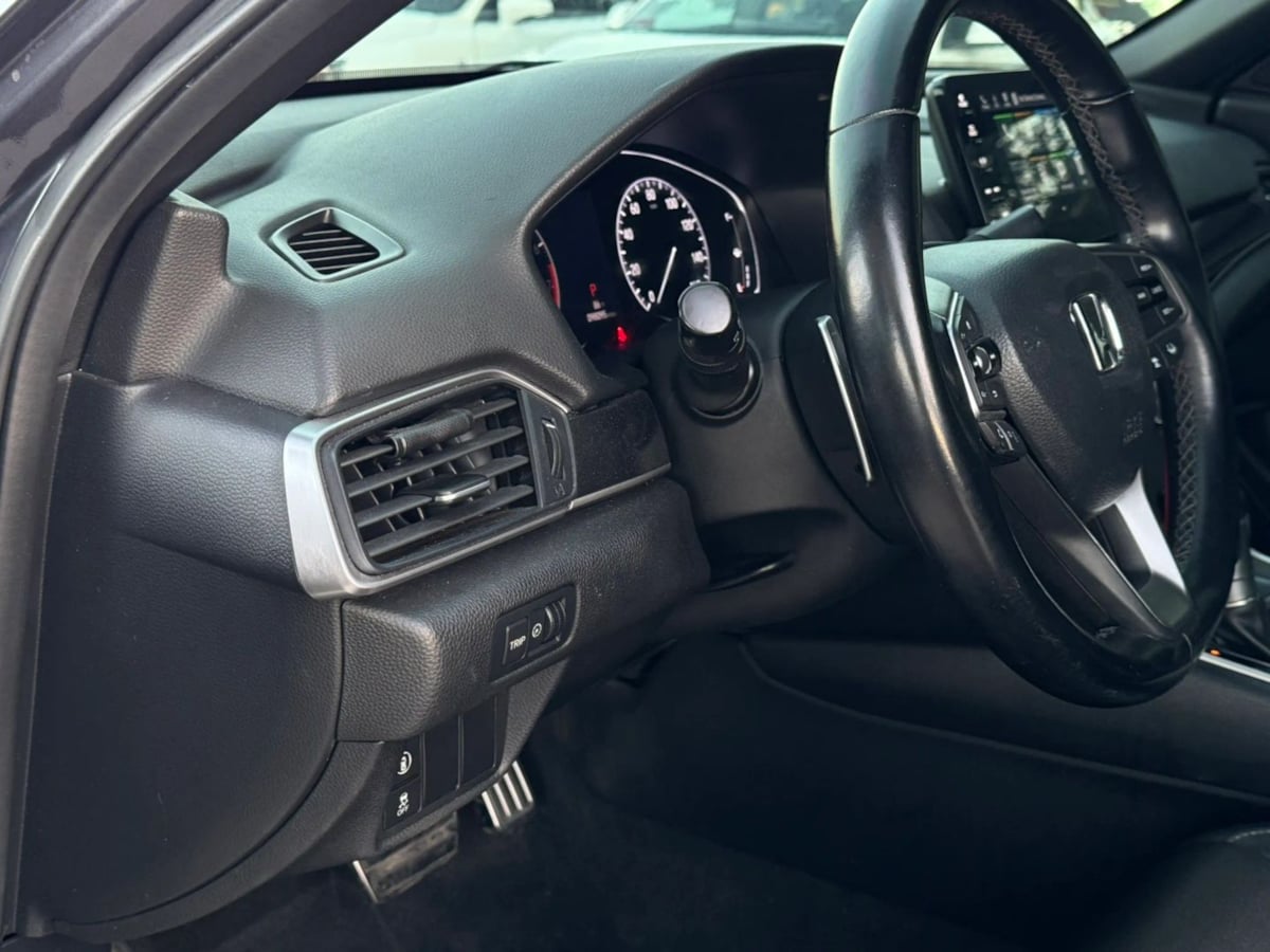 Photo 28 of this Honda Accord Sedan